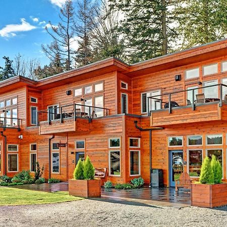 Snug Harbor Resort And Marina Фрайдей Харбър Екстериор снимка