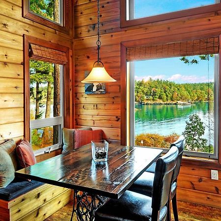 Snug Harbor Resort And Marina Фрайдей Харбър Екстериор снимка