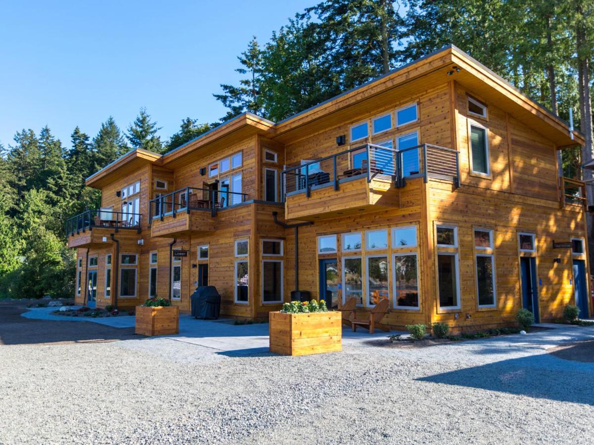 Snug Harbor Resort And Marina Фрайдей Харбър Екстериор снимка