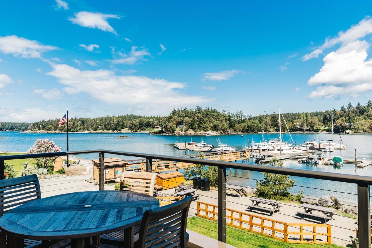 Snug Harbor Resort And Marina Фрайдей Харбър Екстериор снимка